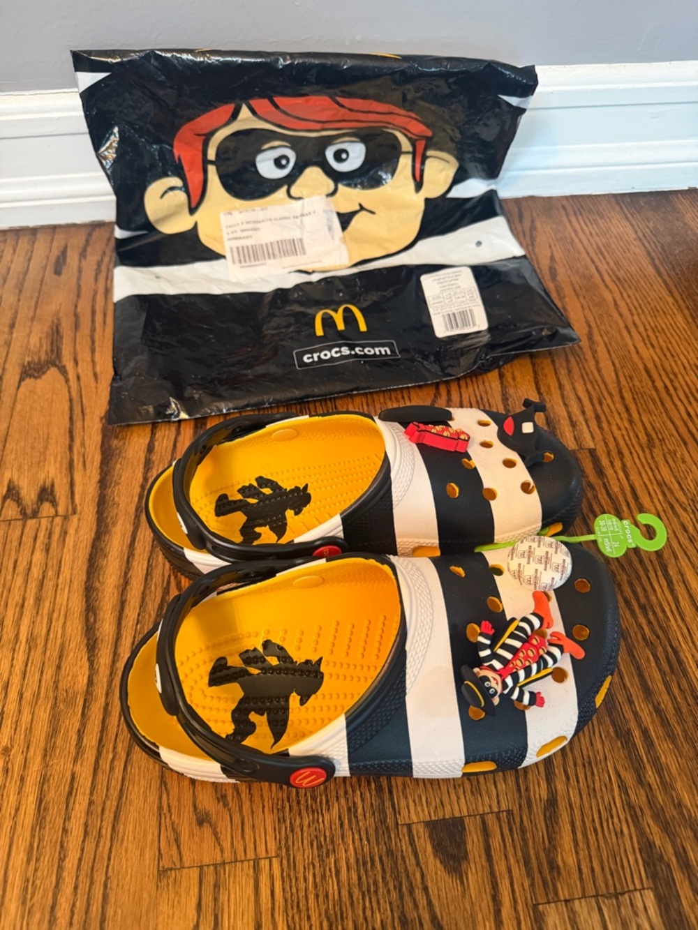 BNWOT Crocs x McDonald's Hamburglar Classic Clogs size M5/ W7